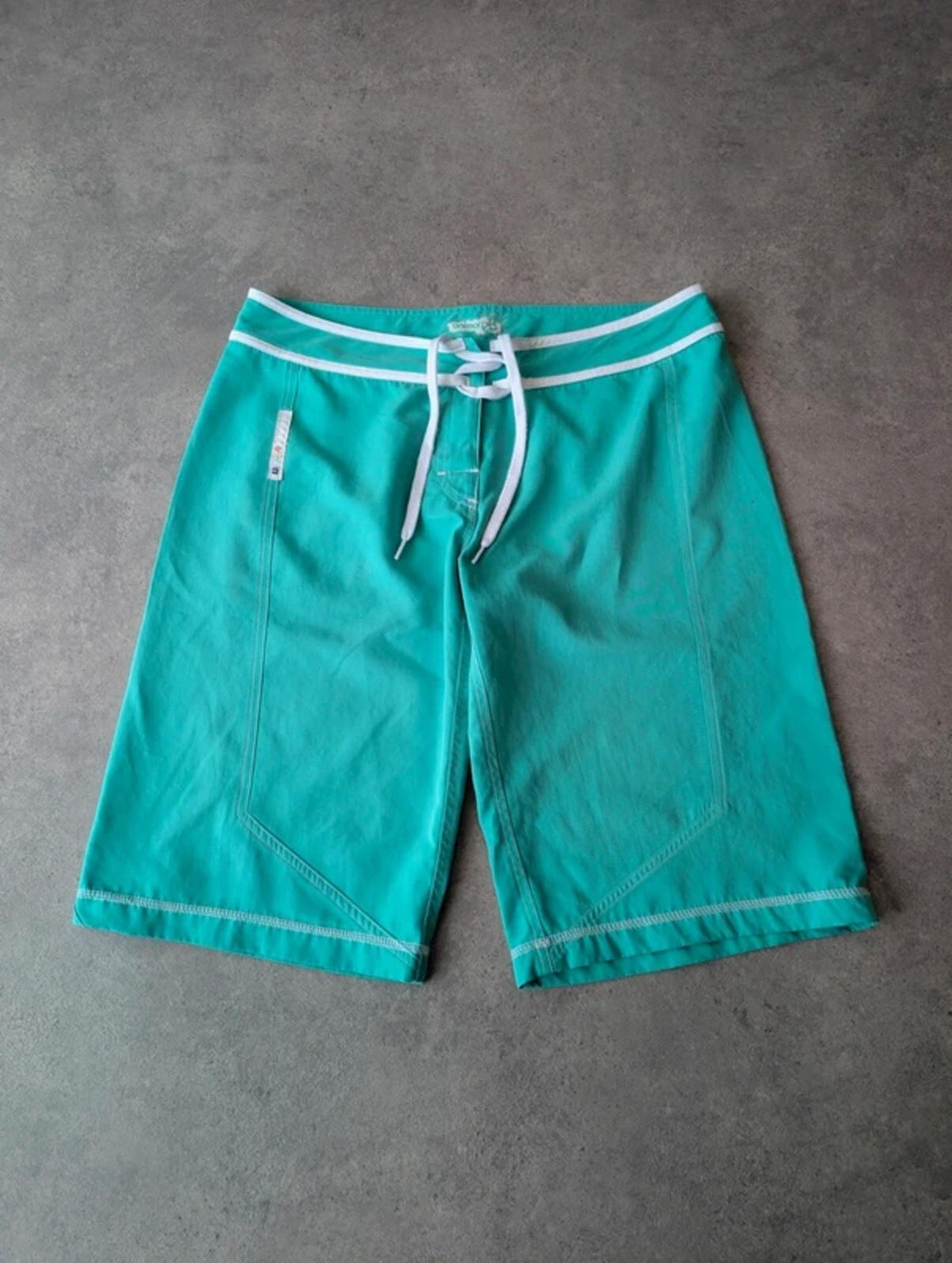 Y2K Animal Shorts Women’s Large Green Surf Skate Summer Beach