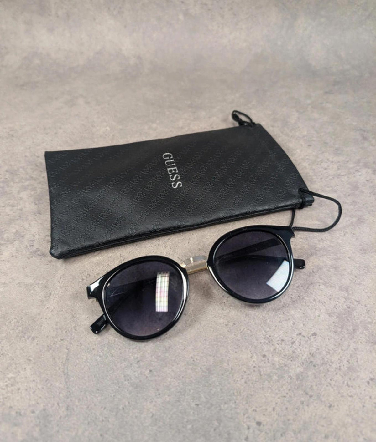 Guess Womens Sunglasses Black Cased