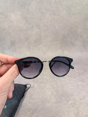 Guess Womens Sunglasses Black Cased