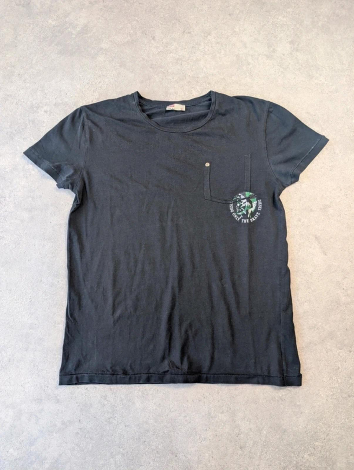 Diesel Y2K T-Shirt Men’s Medium Black Short Sleeve Designer Pocket Tee