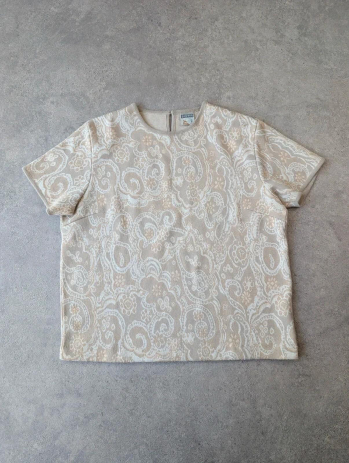 Vintage 1970s Cropped T-Shirt Women’s Large Beige Floral Paisley Retro Boho